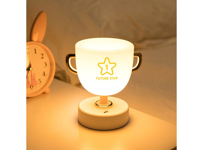 七彩獎盃遙控小夜燈
